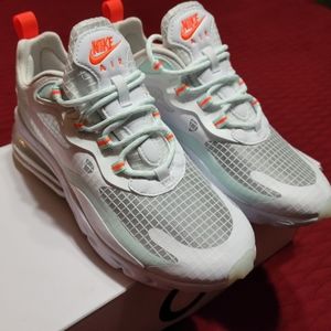 Nike Air Max 270 React